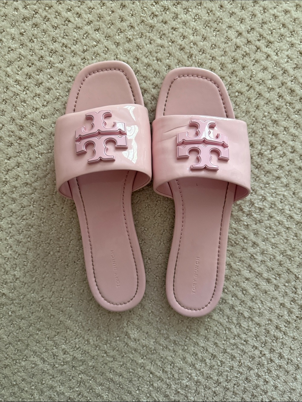 Tory Burch Eleanor slide. Color petunia